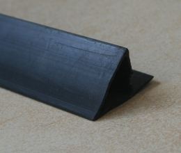 Corner filler short lip.png